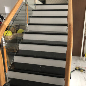 Đá ốp cầu thang ĐEN ASOLUTE