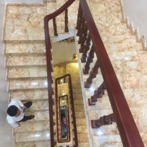 Đá ốp cầu thang SKY GOLD