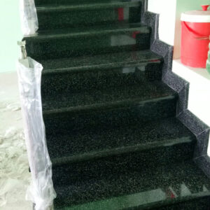 Đá ốp cầu thang XANH RUBY